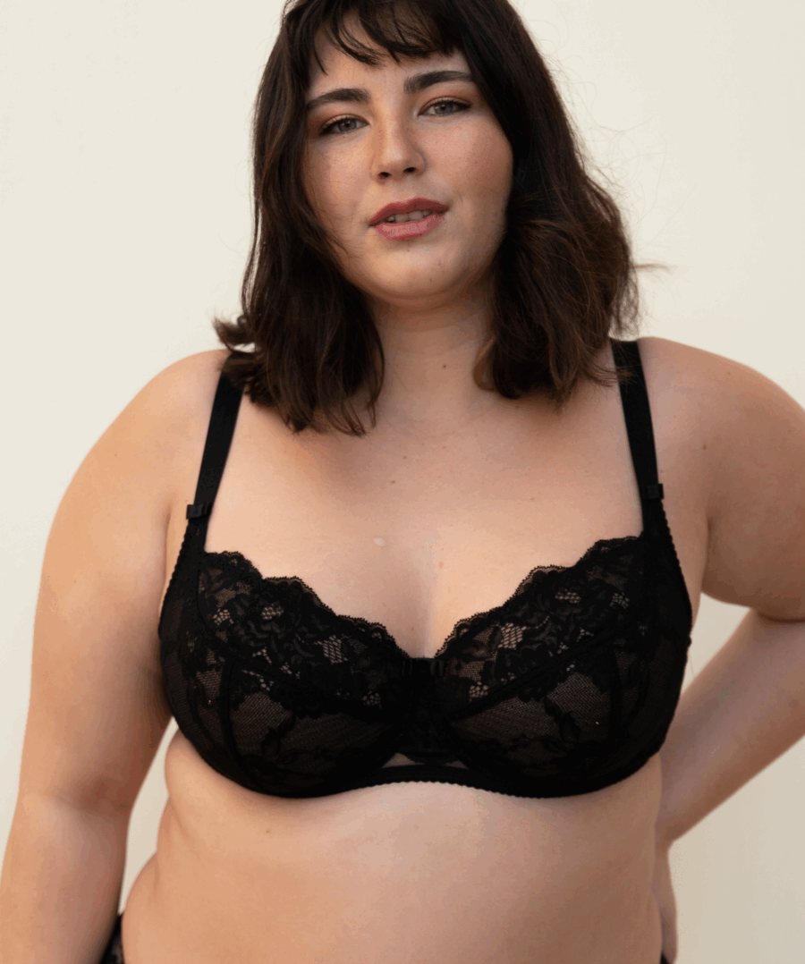 חזיית תחרה עם ברזלים למידות גדולות