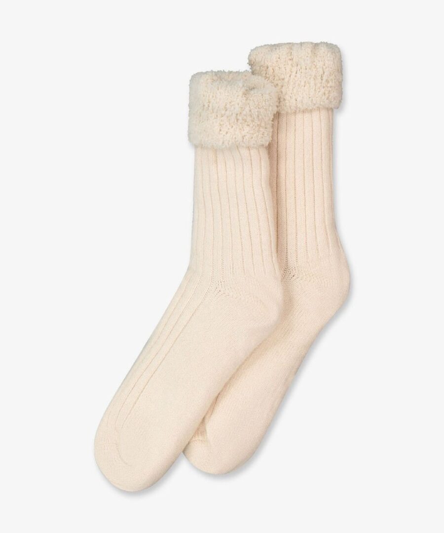 גרבי בית מרופדות עם סריגת קטיפה