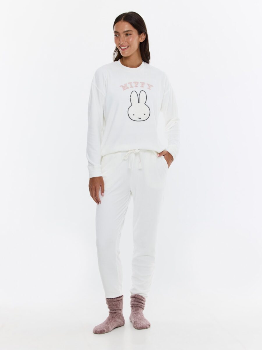 פיג'מת קטיפה עם איורי Miffy לנשים