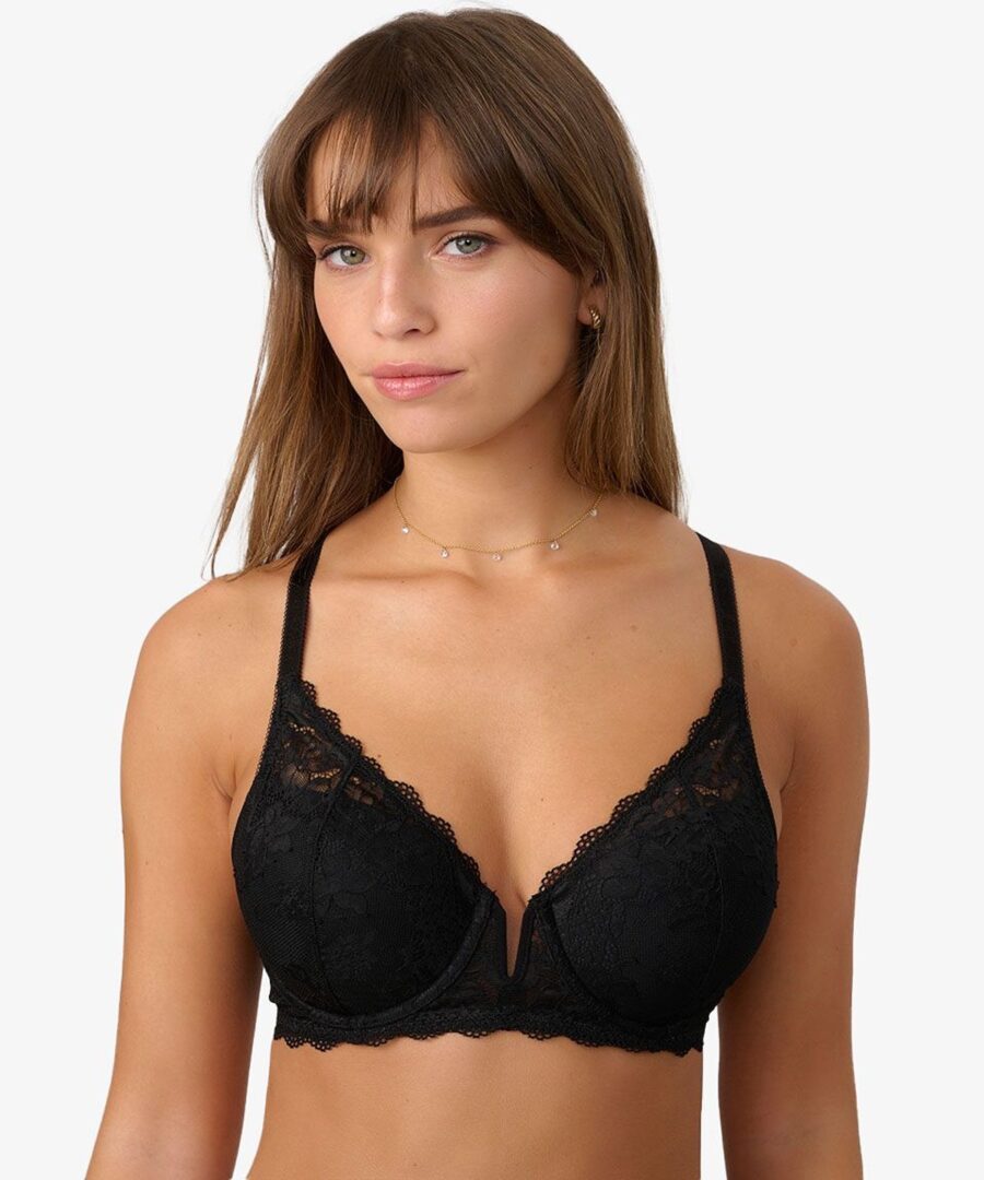 חזייה מרופדת עם ברזלים ותחרה קלאסית