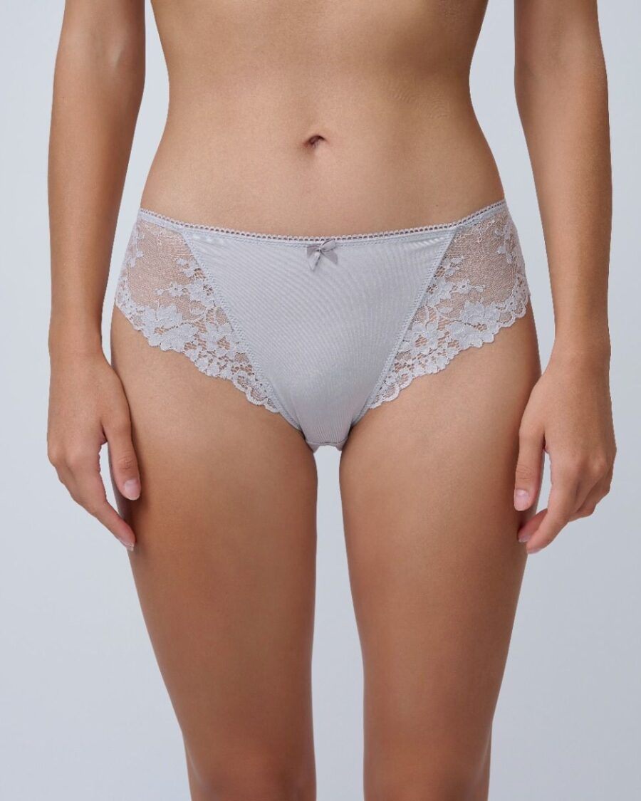 תחתון ביקיני מיקרופייבר עם שילוב תחרה גבית