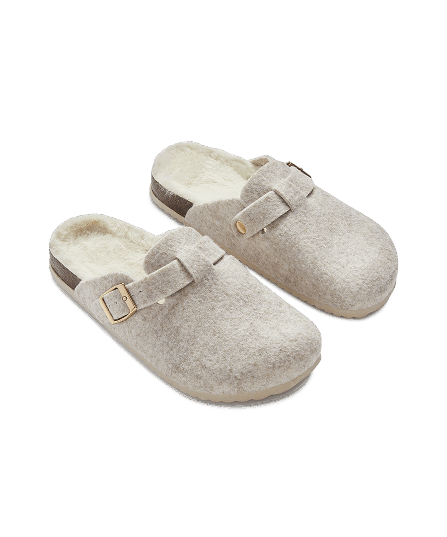 נעלי בית סגורות מבד לבד עם אבזם ופרווה פנימית