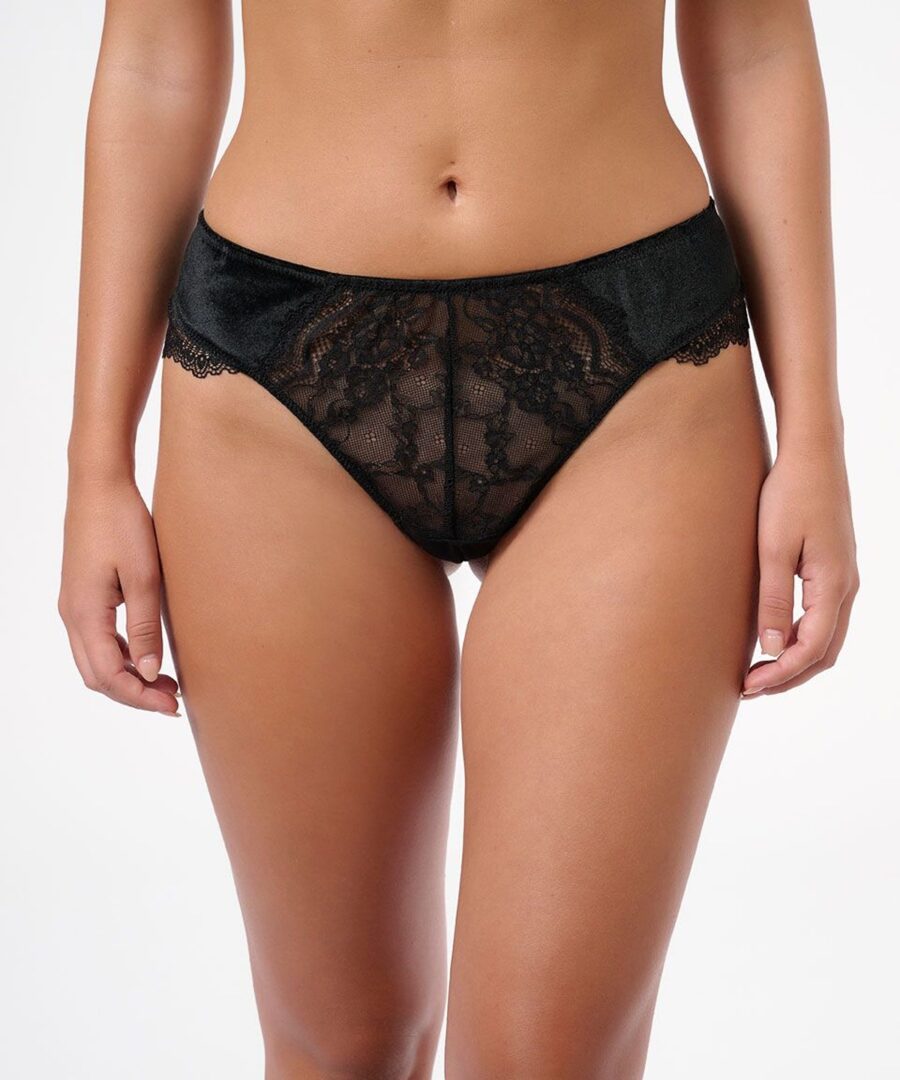 תחתון חוטיני קטיפה מנומר ותחרה פרחונית