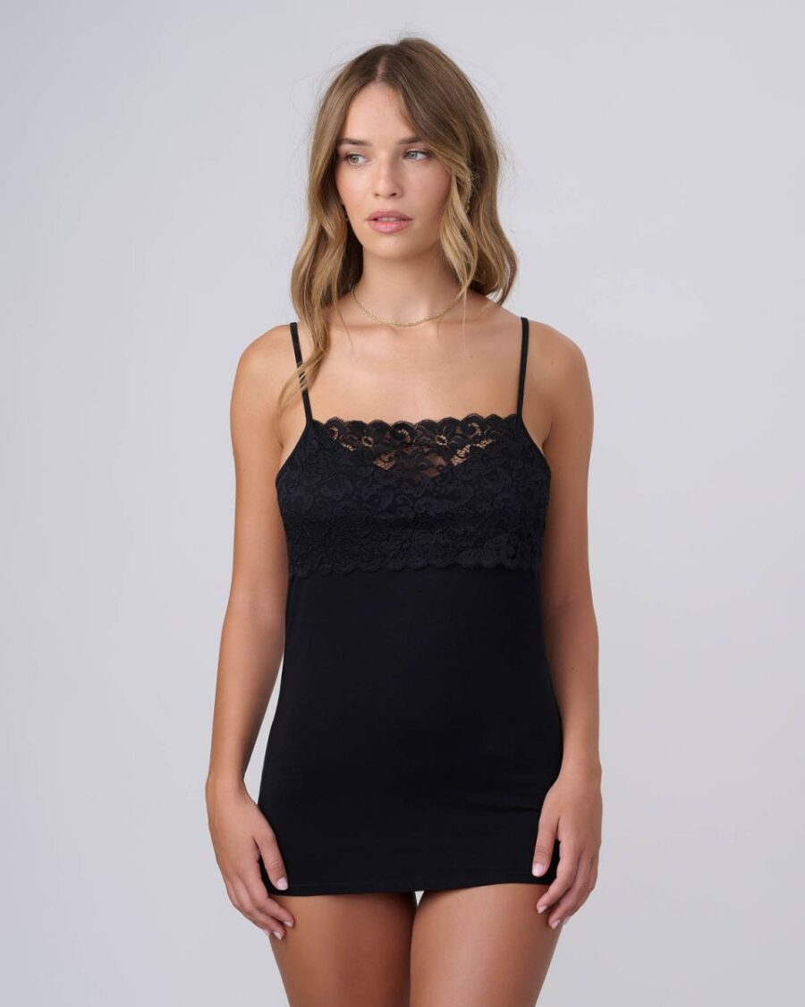 גופיית ספגטי בשילוב תחרה