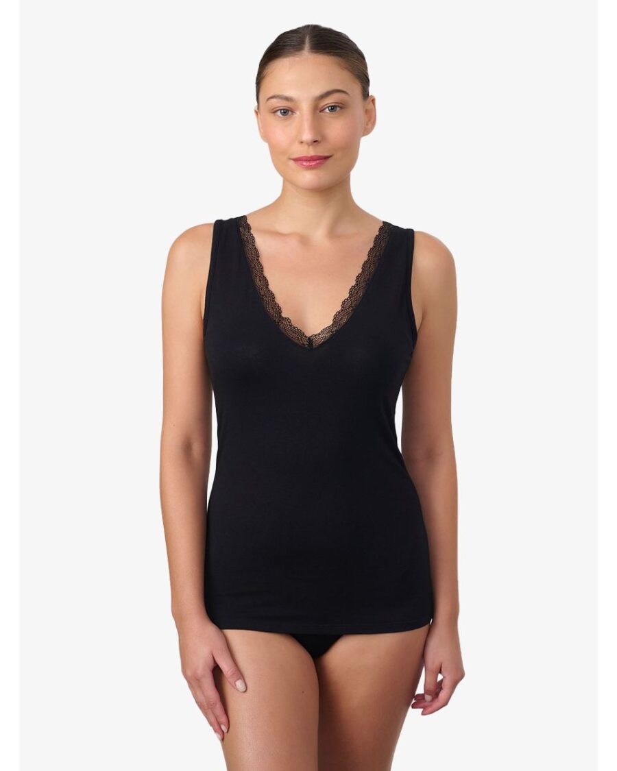 גופיית V בשילוב תחרה L לב