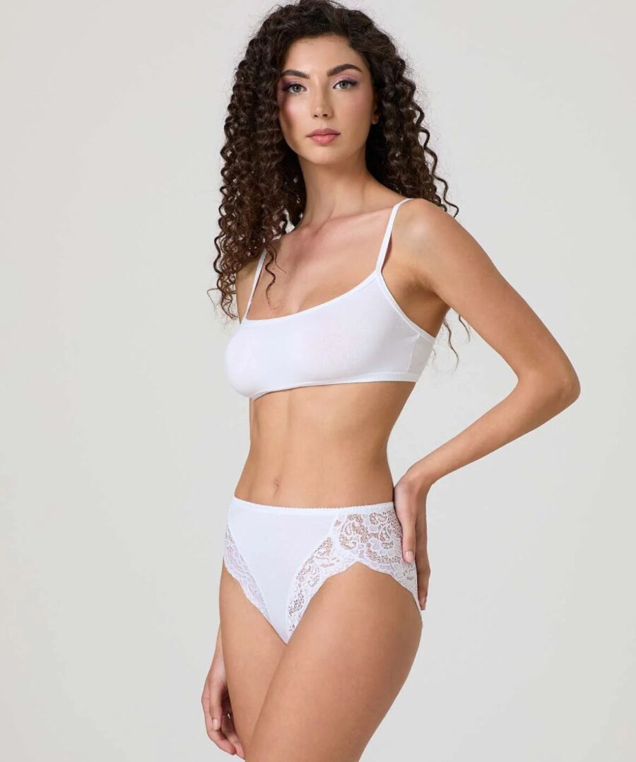 תחתונים מיידי עם תחרה בגזרה גבוהה